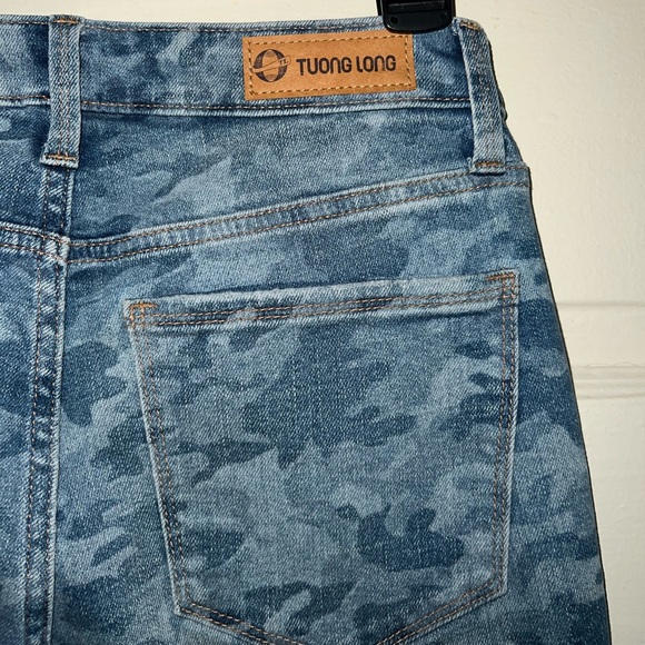 NWT Y2K Camo Flare Leg Jeans - Picture 5 of 8